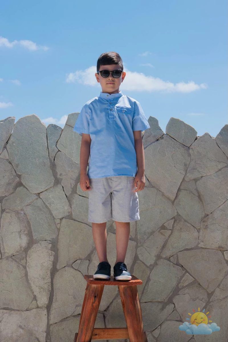 Camisa azul gola padre para menino