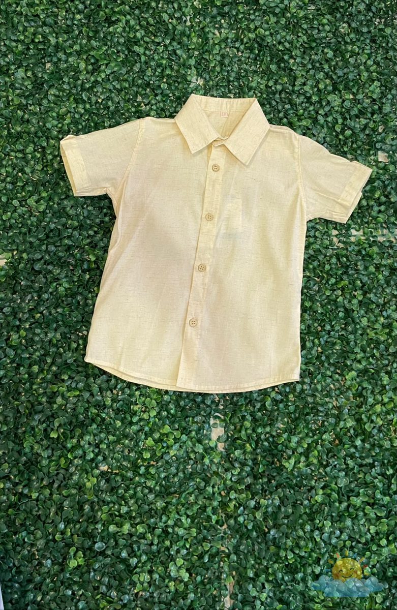 Camisa listrada bege gola padre para menino