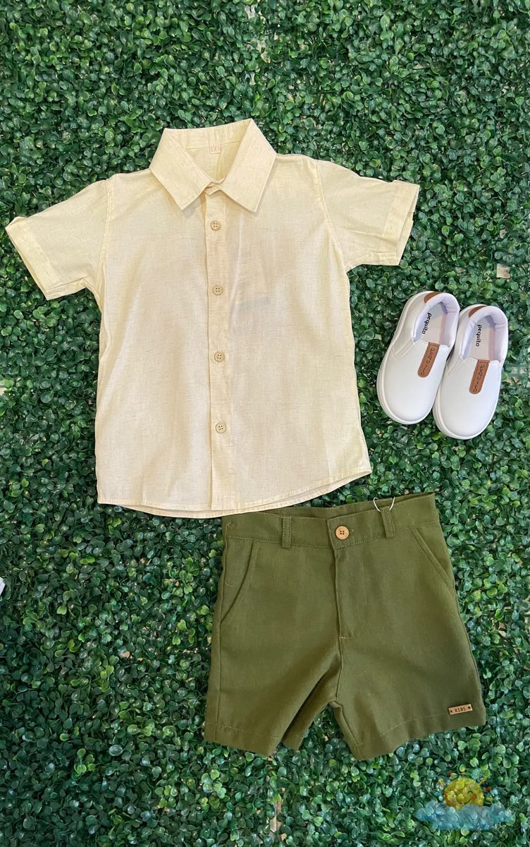 Conjunto camisa amarela e bermuda verde para menino