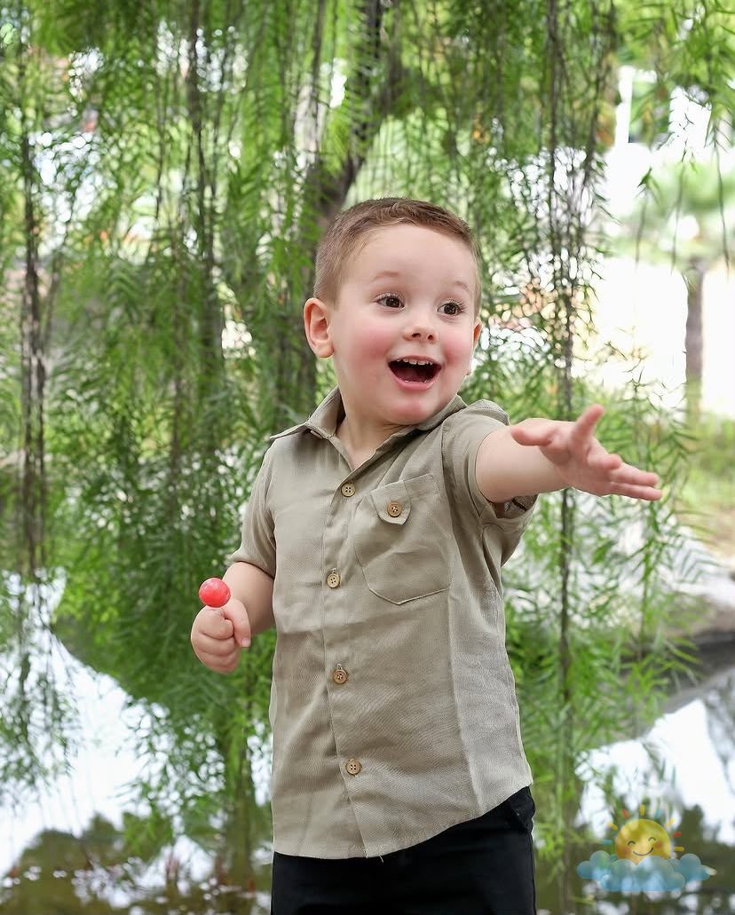 Camisa verde água gola padre para menino