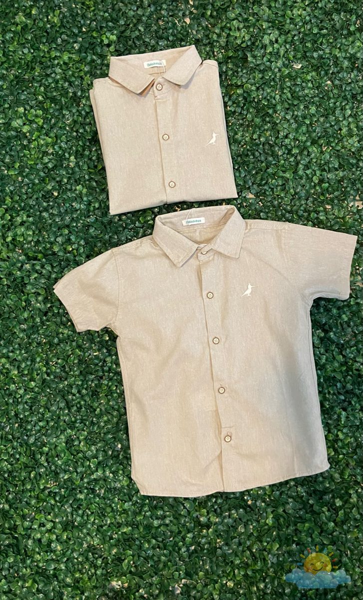 Camisa de linho bege para menino